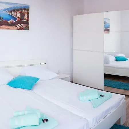 De Luxe Mediteran 2**** Апартаменты *