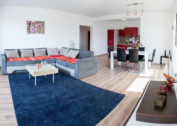 De Luxe Mediteran 2**** *