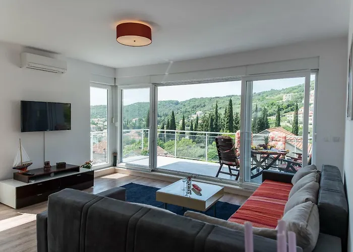 De Luxe Mediteran 2**** Appartement