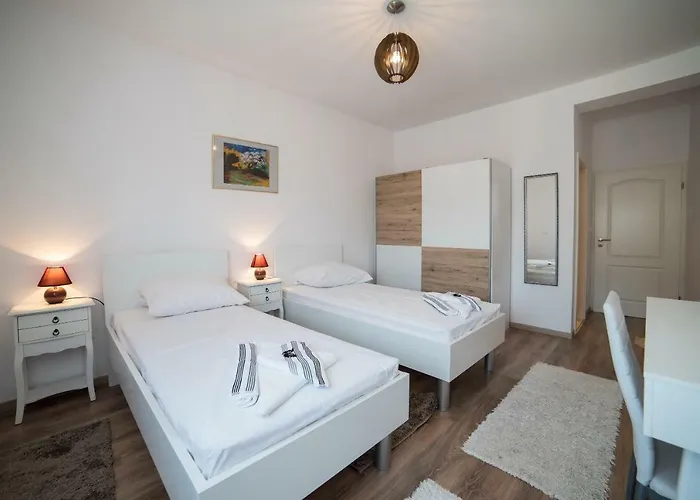 De Luxe Mediteran 2**** Appartement *