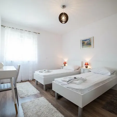 De Luxe Mediteran 2**** Zaton (Dubrovnik-Neretva)