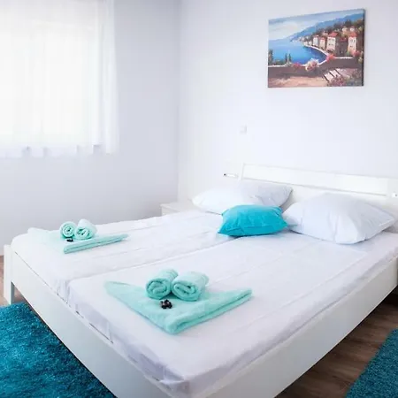 Lägenhet De Luxe Mediteran 2**** *