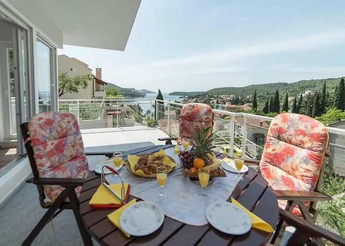 De Luxe Mediteran 2**** *