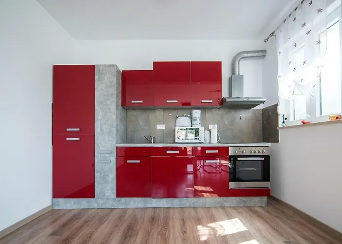 De Luxe Mediteran 2**** 자톤